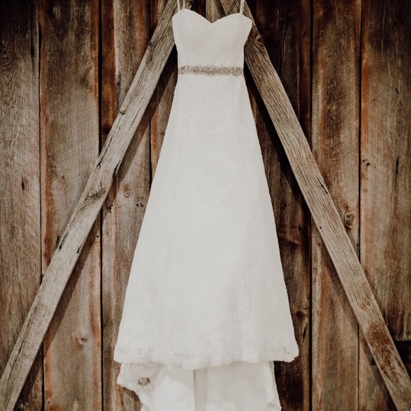 Justin Alexander Dresses & Skirts - Justin Alexander Wedding Dress - street size 4